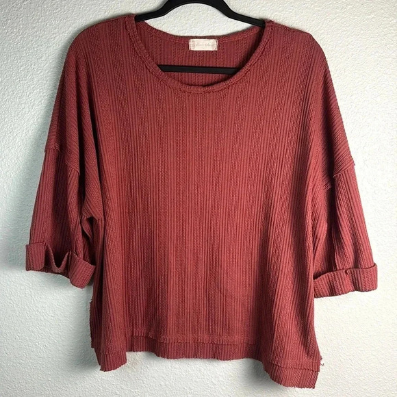 Altar’d State Cute and Comfy 3/4 Sleeve Top - Picture 1 of 7